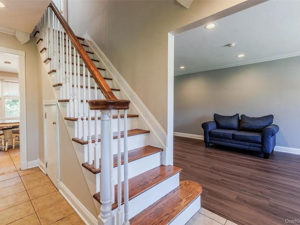 29 Segatogue Lane, South Setauket NY 11720