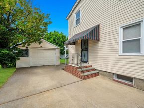 15 Farm Lane, Hicksville NY 11801