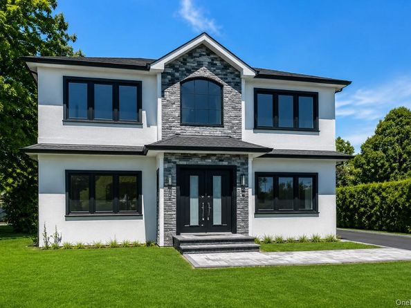 118 W Cherry Street, Hicksville NY 11801