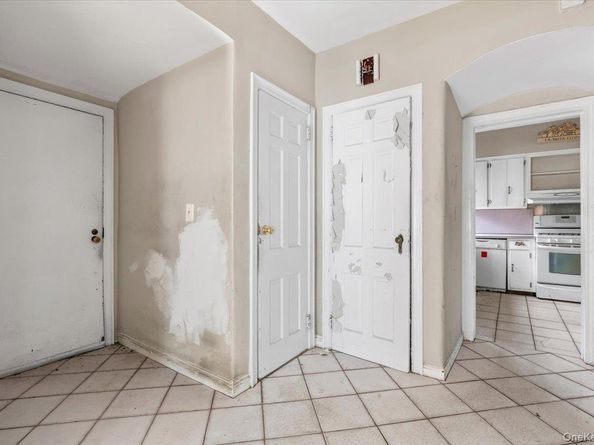 56 Northfield Road, New Rochelle NY 10804