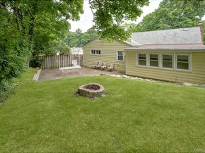 910 Linda Avenue, Thornwood NY 10594