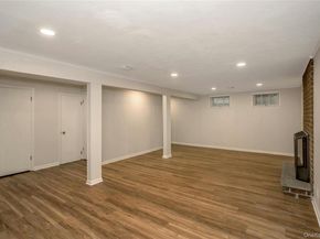 22 Duke Of Gloucest, Manhasset NY 11030