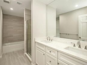 22 Duke Of Gloucest, Manhasset NY 11030