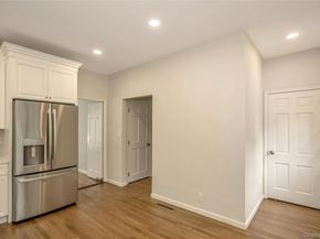 22 Duke Of Gloucest, Manhasset NY 11030