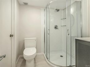 22 Duke Of Gloucest, Manhasset NY 11030