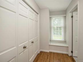 22 Duke Of Gloucest, Manhasset NY 11030