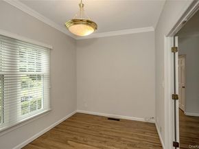 22 Duke Of Gloucest, Manhasset NY 11030