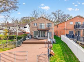 7112 242nd Street, Little Neck NY 11362