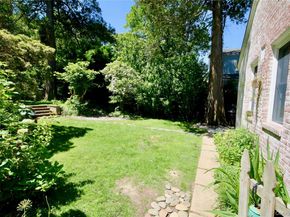18 Cedar Drive, Huntington NY 11743