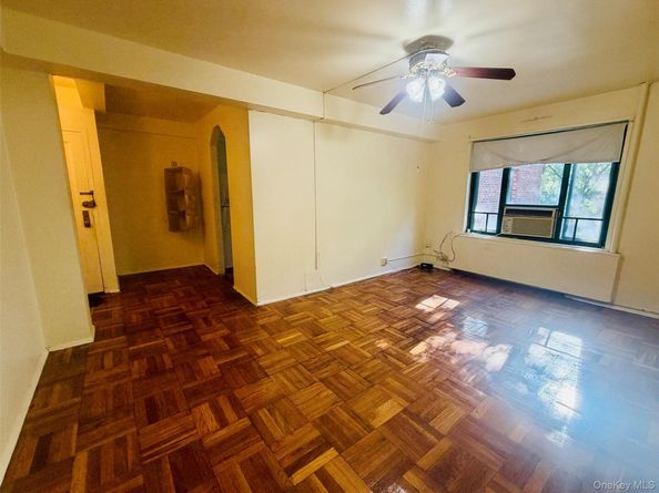 2049 McGraw Avenue 6H, Bronx NY 10462