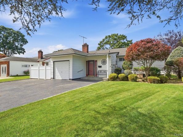 156 Broadway, Massapequa Park NY 11762