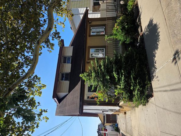 10008 157th Avenue, Howard Beach NY 11414