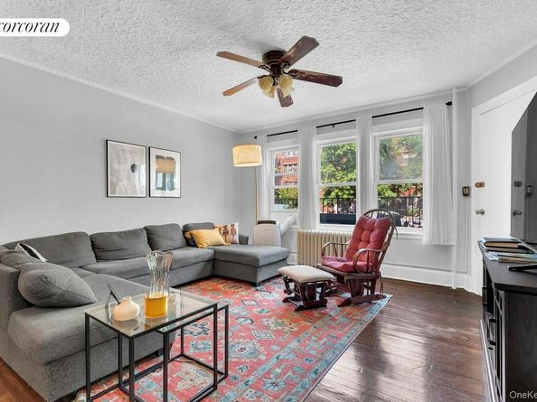 20-27 31 Street, Astoria NY 11105
