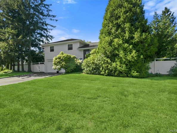 19 W Farms Lane, Commack NY 11725