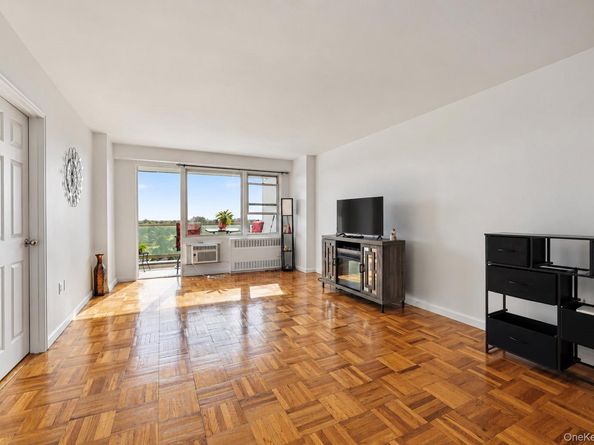 1841 Central Park Ave 11F, Yonkers NY 10710