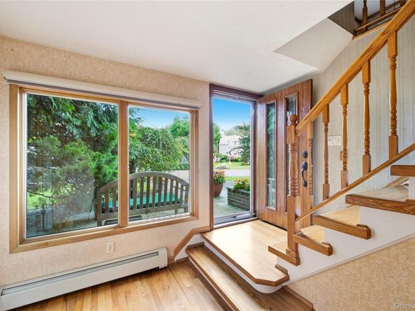 2554 Linden Lane, Merrick NY 11566