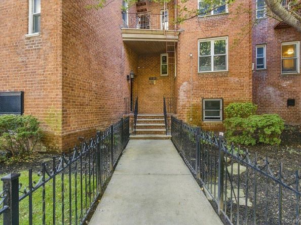 3325 81 Street 2E, Jackson Heights NY 11372