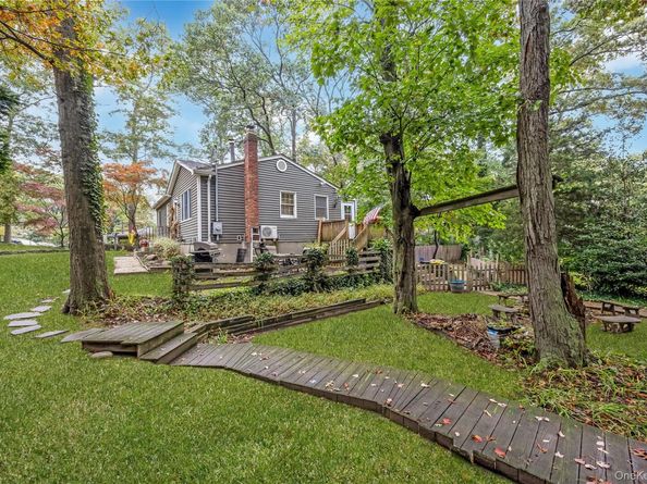 112 Lynbrook Drive, Sound Beach NY 11789