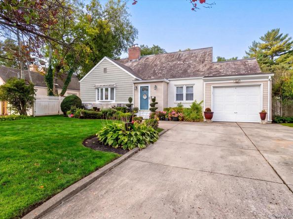 291 Maryland Avenue, Freeport NY 11520