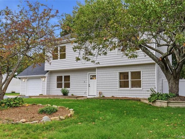 22 Woodbrook Drive, Ridge NY 11961