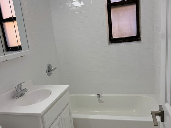 2866 Marion Avenue 1I, Bronx NY 10458