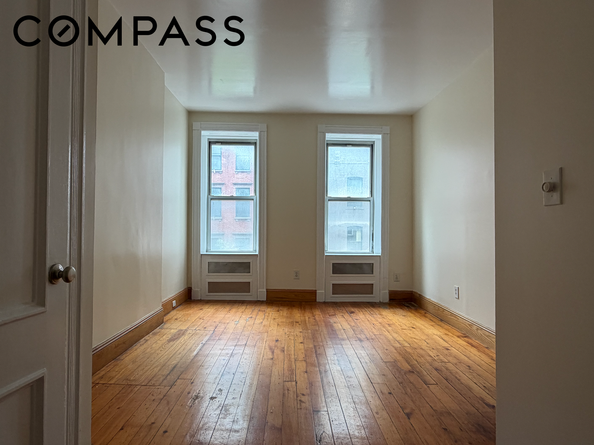 457 West 35th Street 4E, New York NY 10001