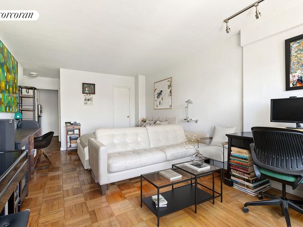 69 West 9th Street 11A, New York NY 10011