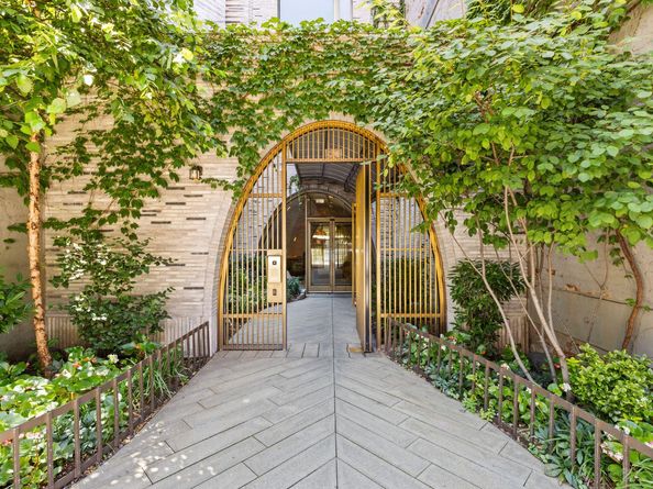 180 East 88th Street 10A, New York NY 10128