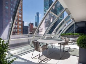 157 West 57th Street 32D, New York NY 10019