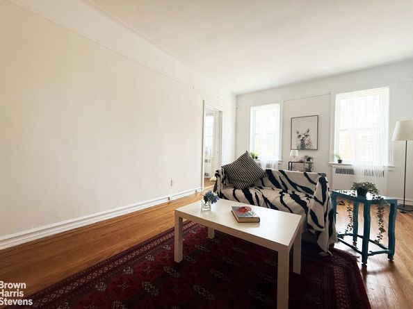 85-10 34th Avenue 421, Queens NY 11372