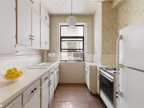 310 West 86th Street 11B, New York NY 10024
