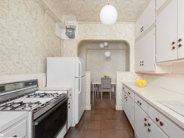 310 West 86th Street 11B, New York NY 10024