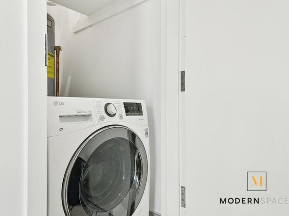 24-12 42nd Road 4A, Queens NY 11101