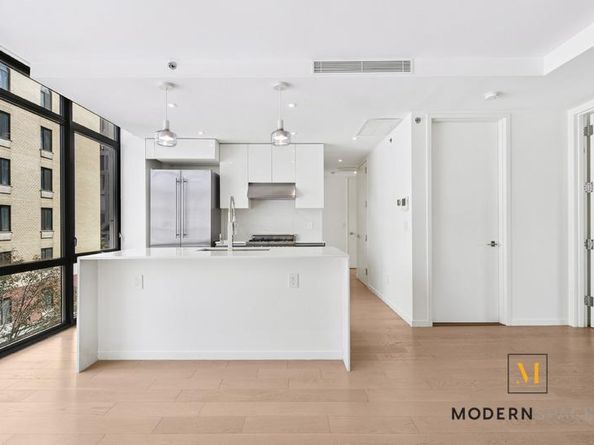 24-12 42nd Road 4A, Queens NY 11101