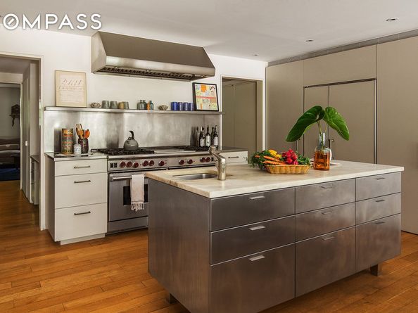 12 Sidney Place, Brooklyn NY 11201