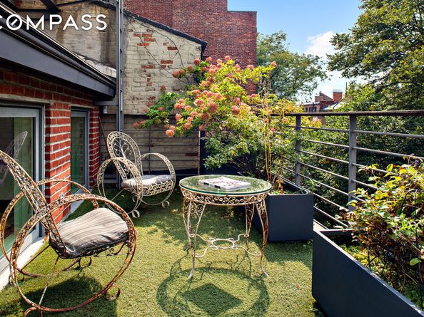 12 Sidney Place, Brooklyn NY 11201