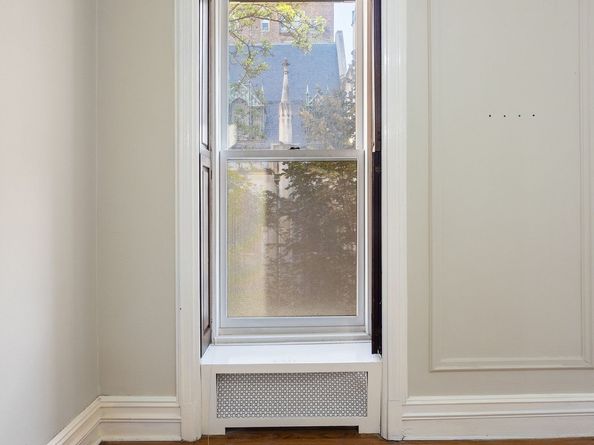 38 East 73rd Street, New York NY 10021