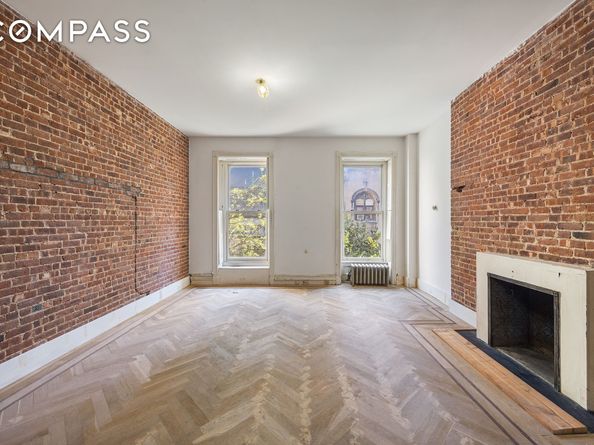 38 East 73rd Street, New York NY 10021
