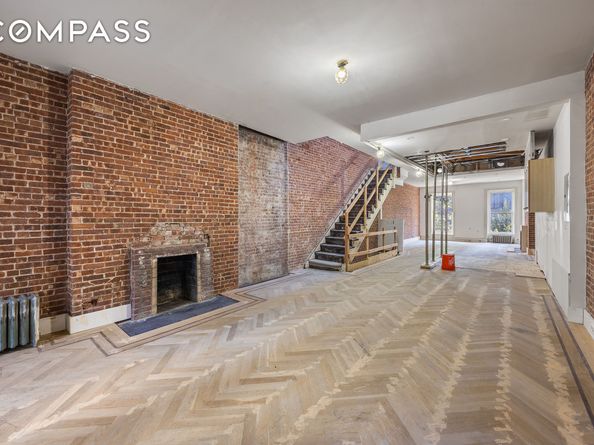 38 East 73rd Street, New York NY 10021