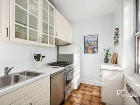 225 Park Place 1B, Brooklyn NY 11238