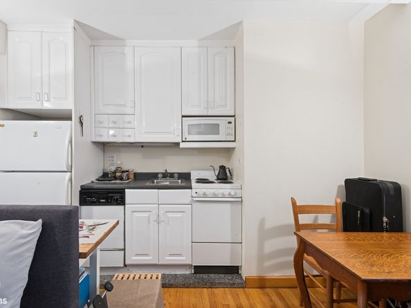 333 East 43rd Street 103, New York NY 10017
