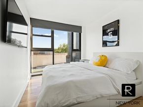364 Myrtle Avenue 2B, Brooklyn NY 11205