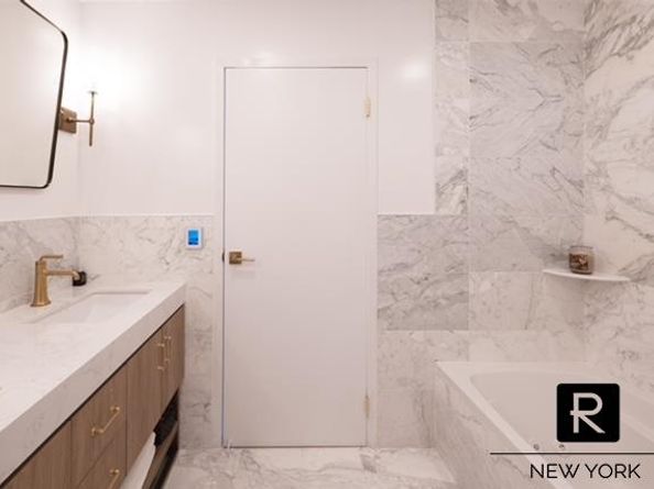 364 Myrtle Avenue 2B, Brooklyn NY 11205