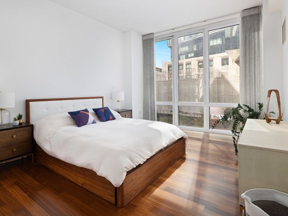 10 West End Avenue 4E, New York NY 10023