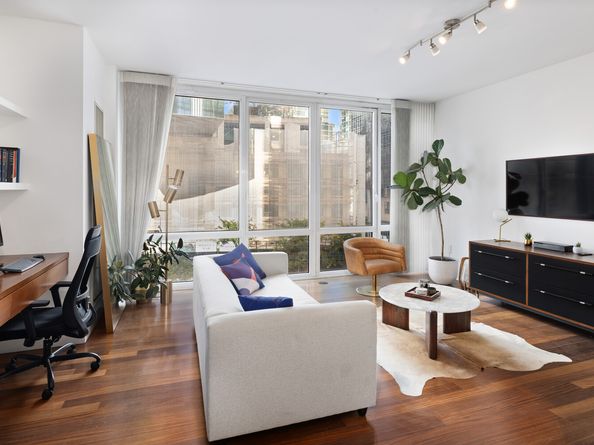 10 West End Avenue 4E, New York NY 10023