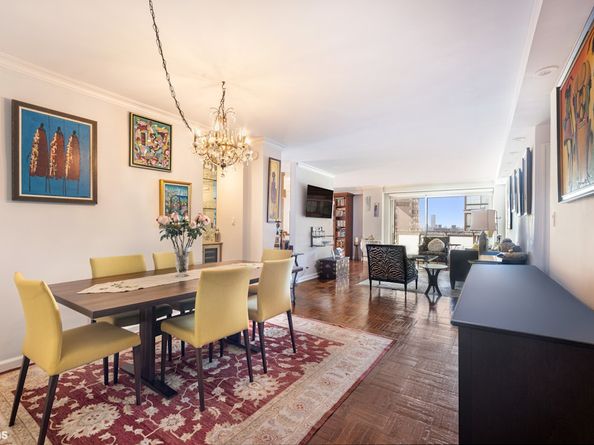 300 East 40th Street 27J, New York NY 10016