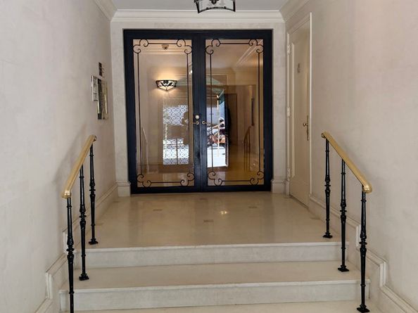 425 East 51st Street 2C, New York NY 10022