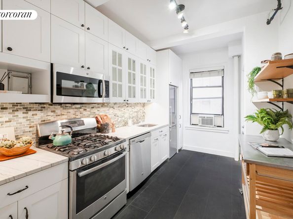 535 West 110th Street 4A, New York NY 10025