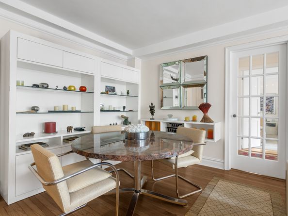 321 East 43rd Street 1009, New York NY 10017