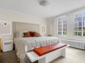 321 East 43rd Street 1009, New York NY 10017